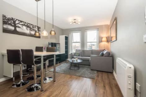 Hotel Aaron Wise Serviced Apartments