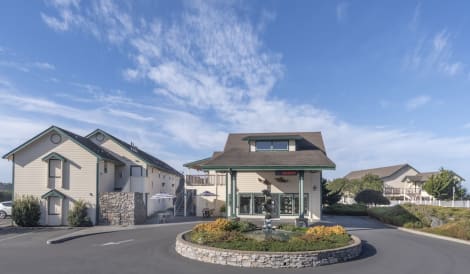 Emerald Dolphin Inn Hotel