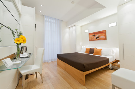 Hotel White