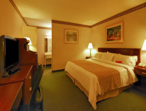 Ramada Inn Boston Hotel