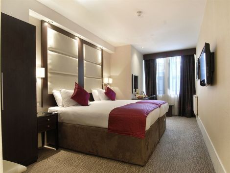 Hotel Grand Royale