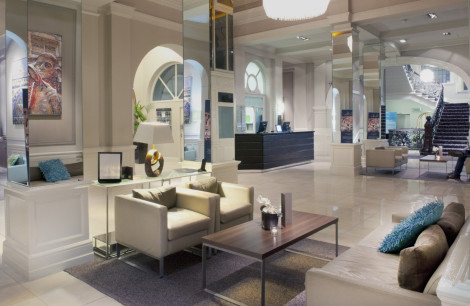 The Met Hotel