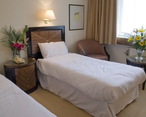 Airport Inn & Spa Manchester Hotel