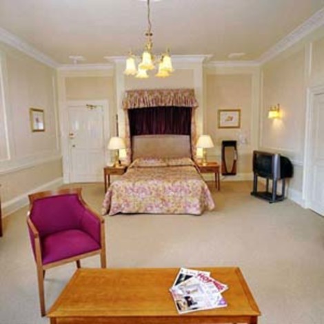 Arnos Manor Hotel