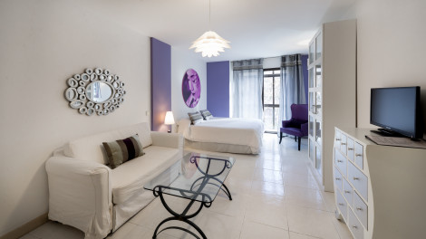 Apartamentos Woo Travelling Plaza De Oriente Homtels