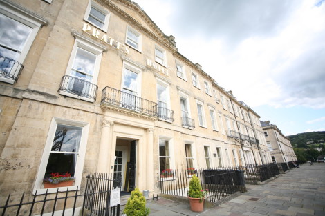 Pratts Hotel