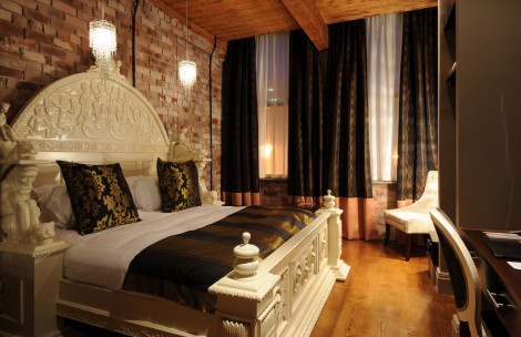 Velvet Hotel