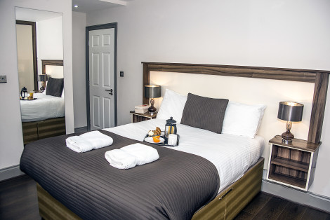 Base Serviced Apartments - Sir Thomas Street Hotel