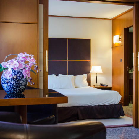 Hotel Goldstar Resort & Suites