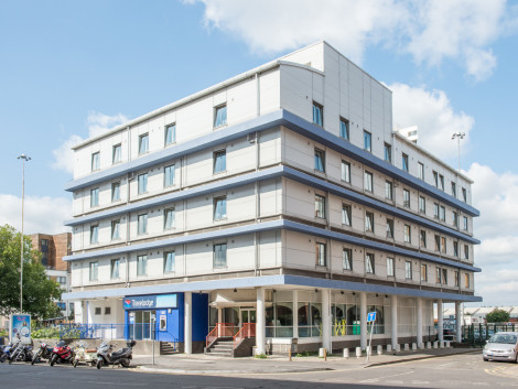 Travelodge Reading Central Hotel