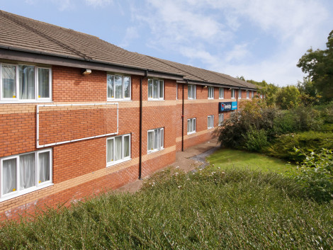 Travelodge Swansea M4 Hotel