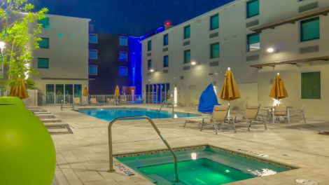 Holiday Inn Express & Suites Miami Airport East Hotel