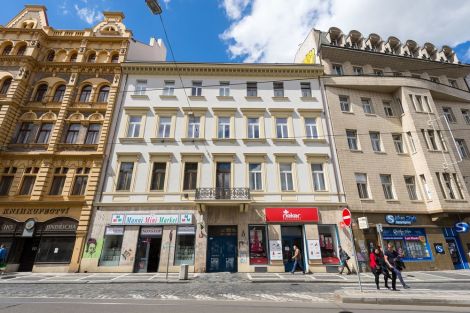 Empirent Mucha Apartments Hotel