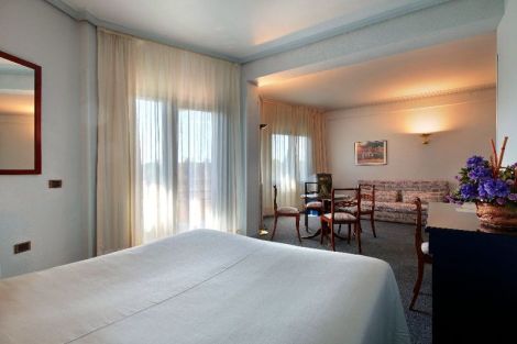 Hotel Rey Sancho Ramirez