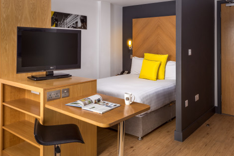 Roomzzz Aparthotel Leeds City West Hotel