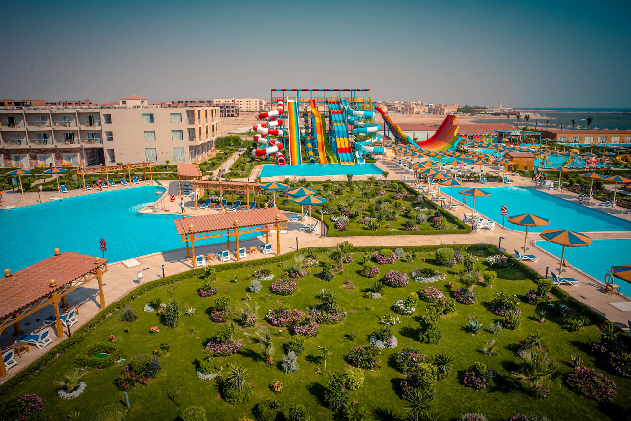Hawaii Paradise Aqua Park Resort - Families and Couples Only - photo 2