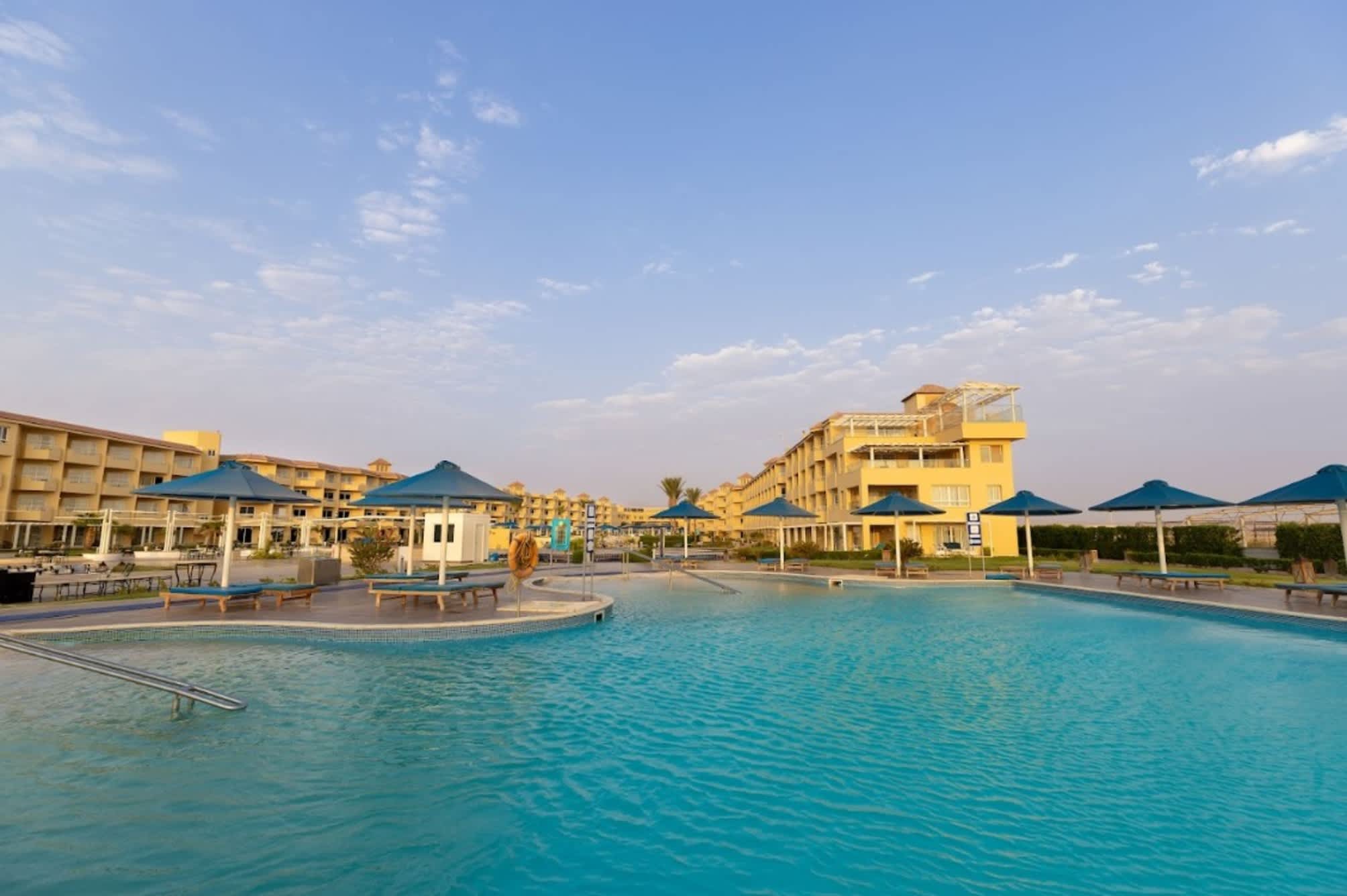 Amwaj Beach Club Abu Soma - photo 4