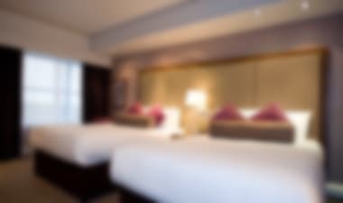 Hotel moderno para un descanso entre vuelos