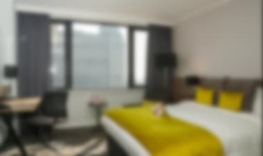Upmarket 4* with a Pool and Hot Tub, located by the River Mersey Hotel