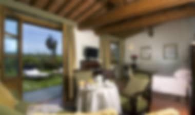 Luxury Villa A Short Drive From City Centre! Hotel