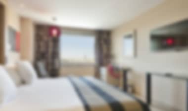 Hotel Contemporáneo De 4 Estrellas Cerca Del Parque De María Luisa