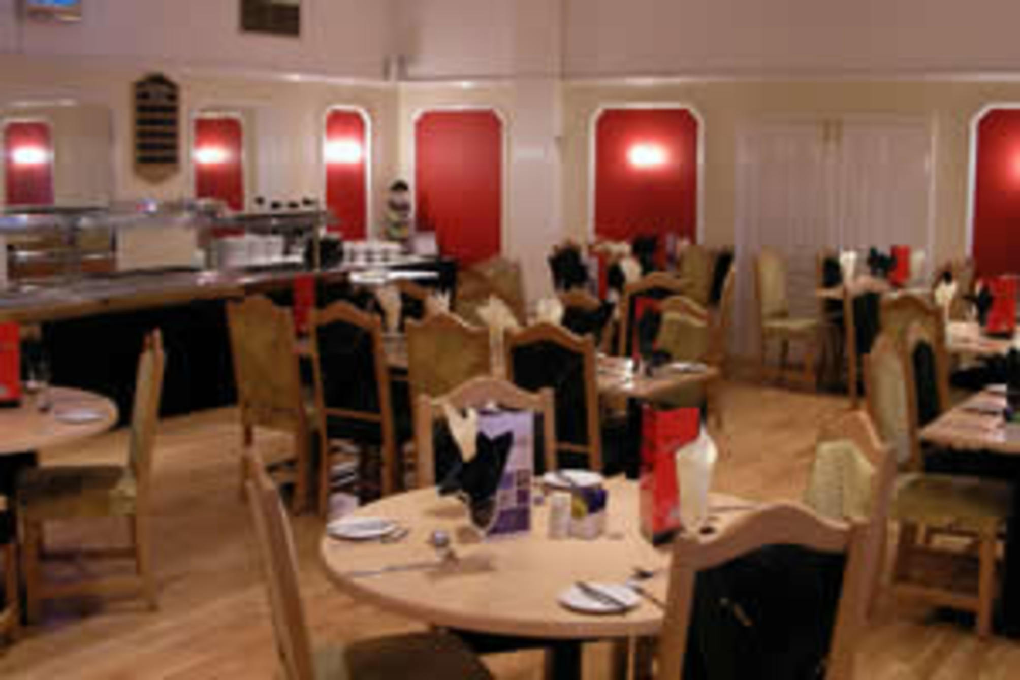 Venezia - Londra, Aeroporto di London Gatwick - Russ Hill Hotel
Venezia - Londra, Aeroporto di London Gatwick - Russ Hill Hotel