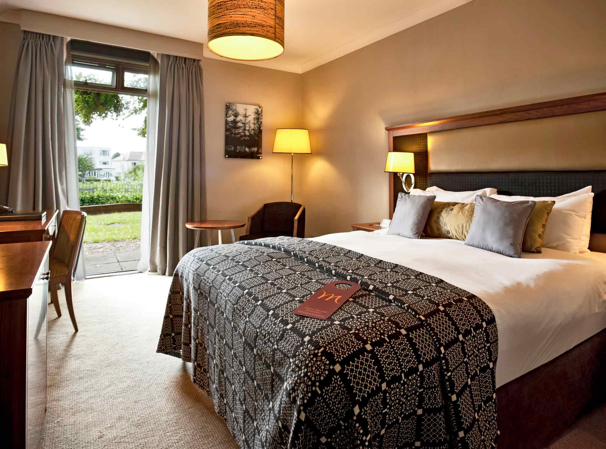 Verona - Londra, Aeroporto di London Heathrow - Mercure London Staines-upon-Thames Hotel
Verona - Londra, Aeroporto di London Heathrow - Mercure London Staines-upon-Thames Hotel