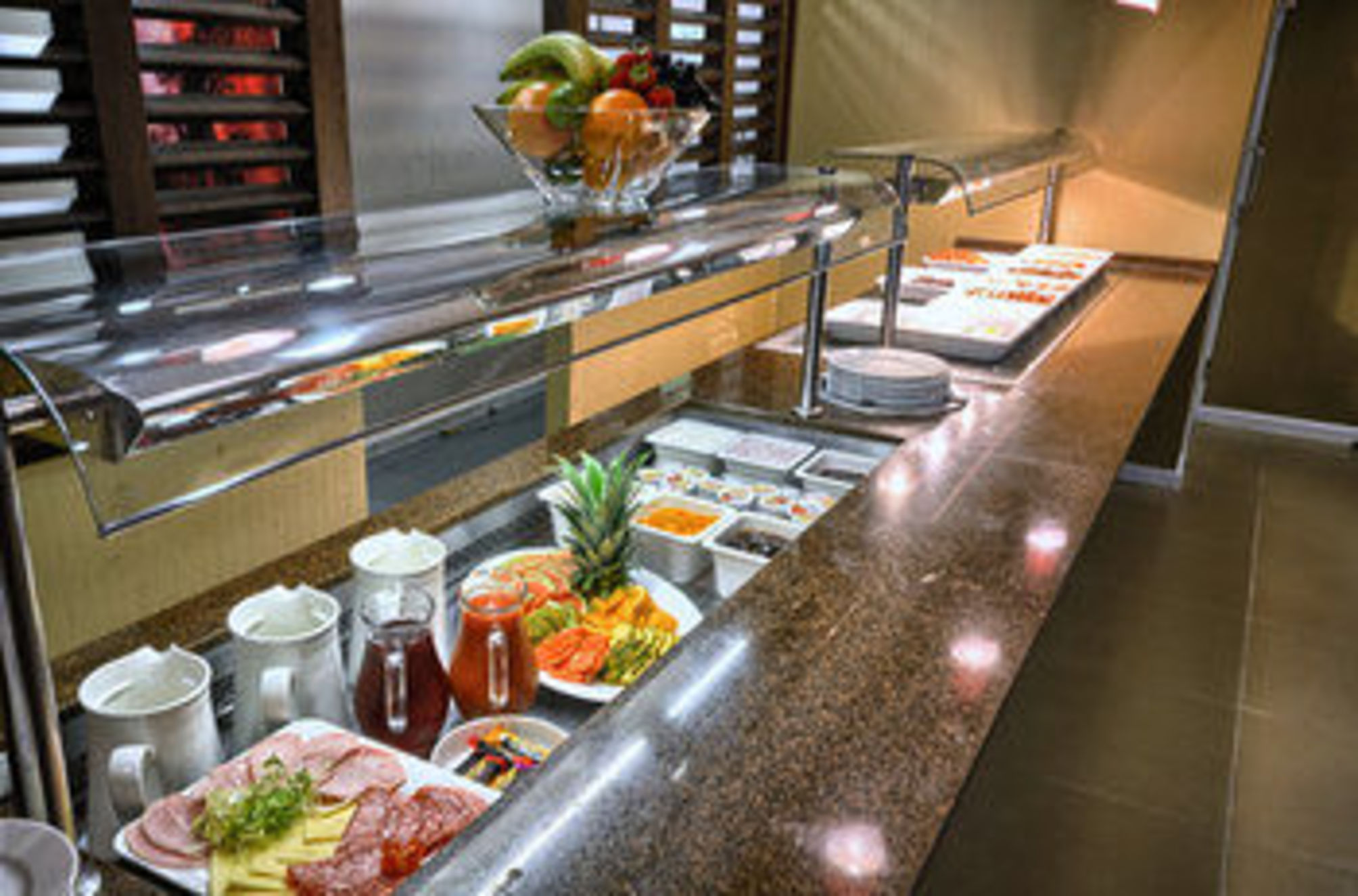 Venezia - Londra, Aeroporto di London Gatwick - Holiday Inn LONDON GATWICK - WORTH
Venezia - Londra, Aeroporto di London Gatwick - Holiday Inn LONDON GATWICK - WORTH