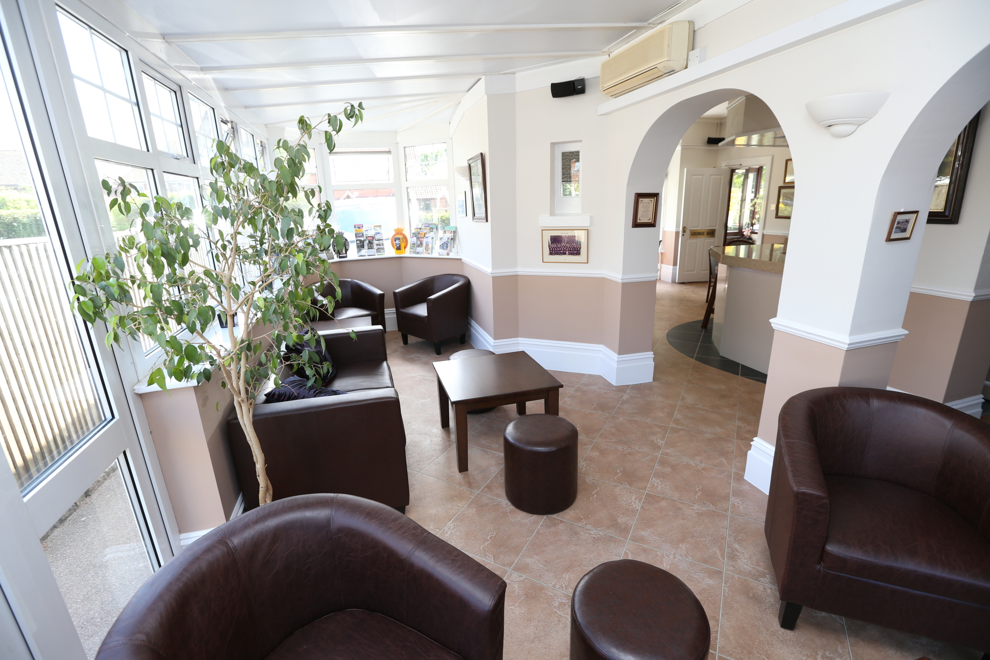 Firenze - Crawley - Corner House Hotel Gatwick with bookable Holiday parking
Firenze - Crawley - Corner House Hotel Gatwick with bookable Holiday parking