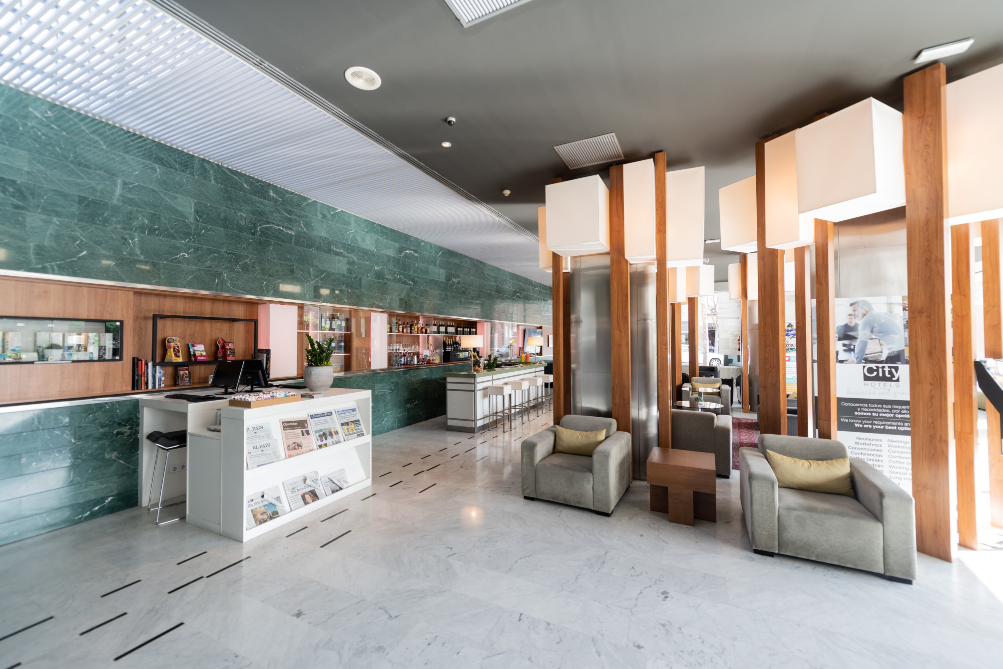 Cagliari - Aeroporto di Barcellona - El Prat de Llobregat - Aparthotel Atenea Barcelona
Cagliari - Aeroporto di Barcellona - El Prat de Llobregat - Aparthotel Atenea Barcelona