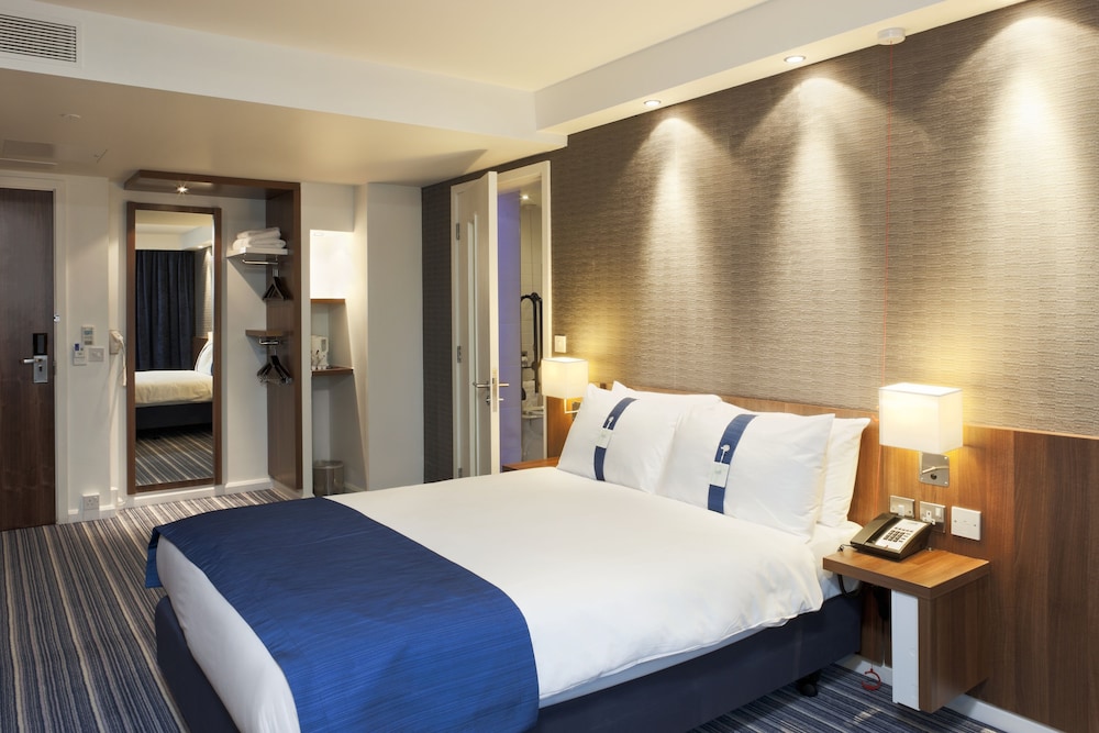 Firenze - Londra, Aeroporto di London Heathrow - Holiday Inn Express London - Heathrow T5
Firenze - Londra, Aeroporto di London Heathrow - Holiday Inn Express London - Heathrow T5