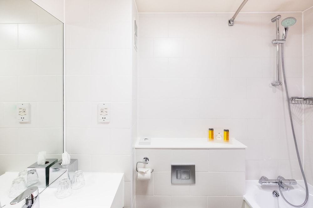 Venezia - Londra, Aeroporto di London Gatwick - Holiday Inn London - Gatwick Airport
Venezia - Londra, Aeroporto di London Gatwick - Holiday Inn London - Gatwick Airport