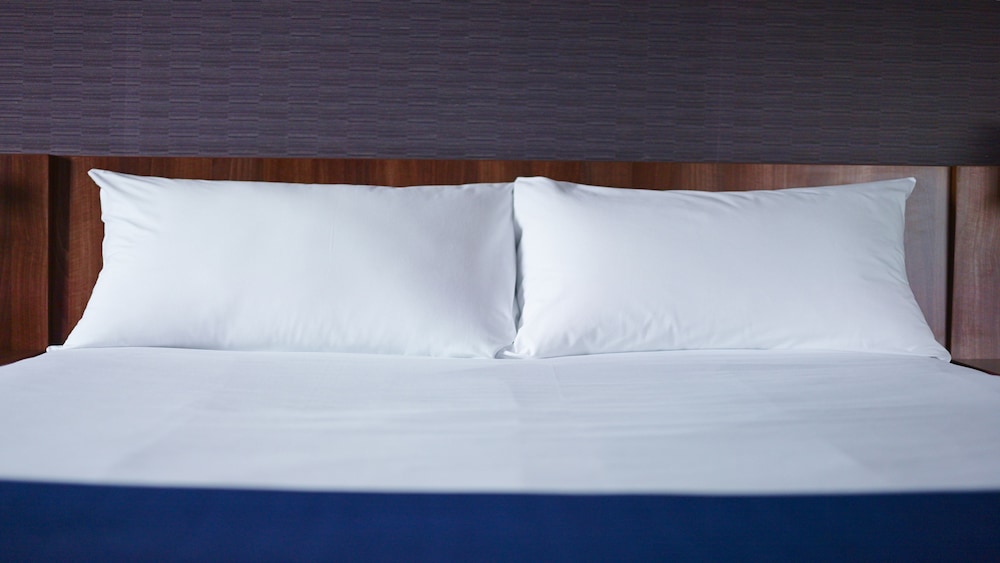 Verona - Cambridge, Cambridgeshire - Holiday Inn Express Cambridge-Duxford M11, Jct.10
Verona - Cambridge, Cambridgeshire - Holiday Inn Express Cambridge-Duxford M11, Jct.10