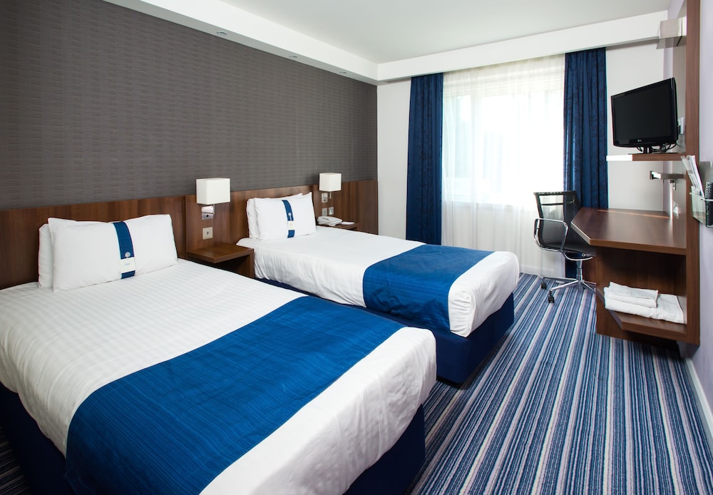 Napoli - Cambridge, Cambridgeshire - Holiday Inn Express CAMBRIDGE-DUXFORD M11, JCT.10
Napoli - Cambridge, Cambridgeshire - Holiday Inn Express CAMBRIDGE-DUXFORD M11, JCT.10