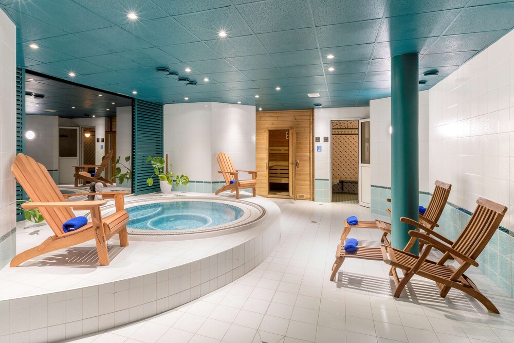Napoli - Bussy-Saint-Georges - Best Western Hôtel Grand Parc Marne La Vallée
Napoli - Bussy-Saint-Georges - Best Western Hôtel Grand Parc Marne La Vallée