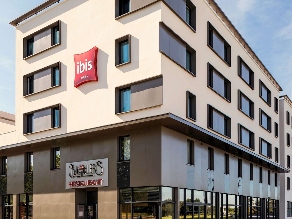 Milano - Versailles - ibis Saint Quentin en Yvelines - Vélodrome
Milano - Versailles - ibis Saint Quentin en Yvelines - Vélodrome