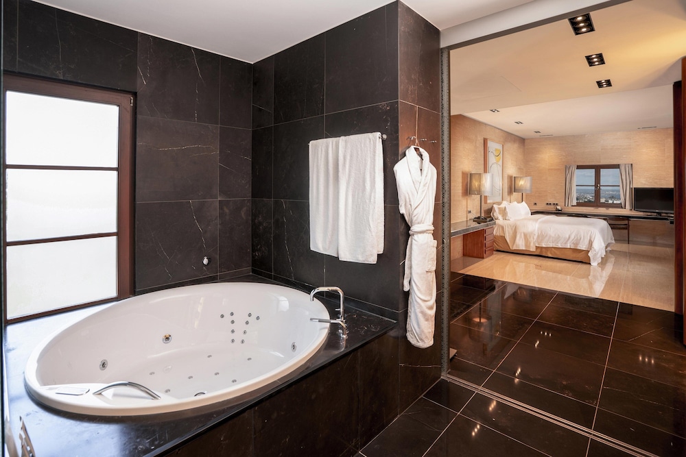 Milano - Puigpunyent - Castillo Hotel Son Vida, a Luxury Collection Hotel, Mallorca - Adults Only
Milano - Puigpunyent - Castillo Hotel Son Vida, a Luxury Collection Hotel, Mallorca - Adults Only
