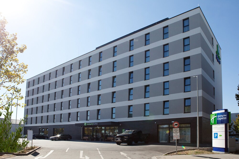 Pescara - Rüsselsheim - Holiday Inn Express FRANKFURT AIRPORT - RAUNHEIM
Pescara - Rüsselsheim - Holiday Inn Express FRANKFURT AIRPORT - RAUNHEIM
