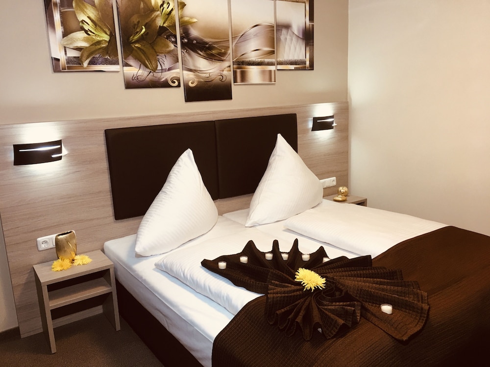 Bologna - Wentorf bei Hamburg - Hotel Glinde 
Bologna - Wentorf bei Hamburg - Hotel Glinde