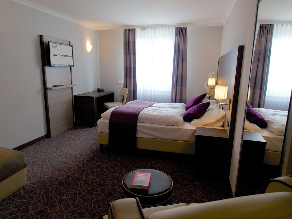 Milano - Maria Lanzendorf - Arion Cityhotel Vienna und Appartements 
Milano - Maria Lanzendorf - Arion Cityhotel Vienna und Appartements