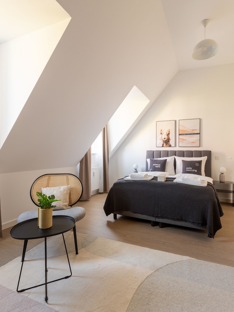 Trieste - Berlino - limehome Berlin Luise Henriette Str - Digital Access
Trieste - Berlino - limehome Berlin Luise Henriette Str - Digital Access