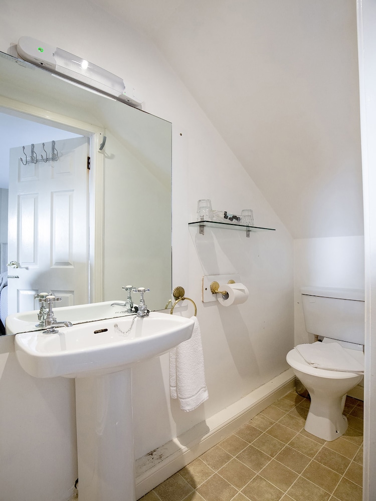 Verona - Edimburgo - OYO Arden Guest House, Craigmillar Castle Edinburgh
Verona - Edimburgo - OYO Arden Guest House, Craigmillar Castle Edinburgh