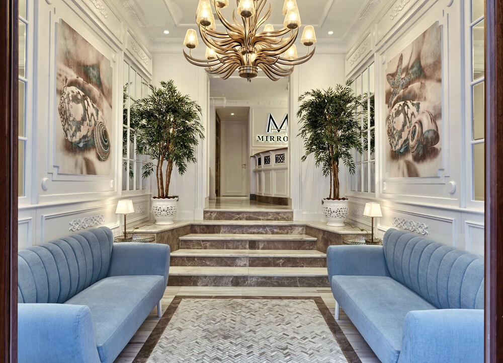 Catania - Istanbul - Mirrors Hotel İstanbul Taksim City Center 
Catania - Istanbul - Mirrors Hotel İstanbul Taksim City Center