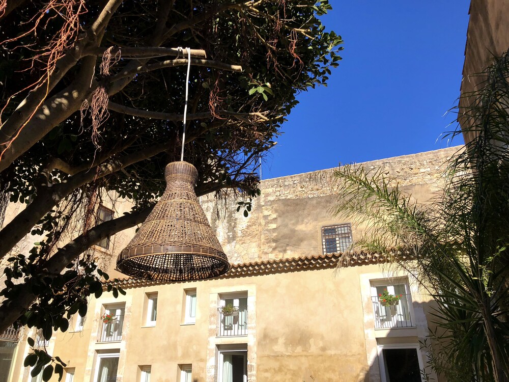 Milano - Sicilia Est - Catania, Taormina, Siracusa, Noto, Mare Italia - Residence Ortigia
Milano - Sicilia Est - Catania, Taormina, Siracusa, Noto, Mare Italia - Residence Ortigia