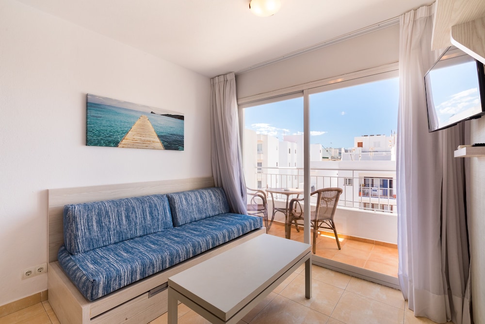 Milano - Sant Jordi, Ibiza - Apartamentos Avenida - MC Apartamentos Ibiza
Milano - Sant Jordi, Ibiza - Apartamentos Avenida - MC Apartamentos Ibiza