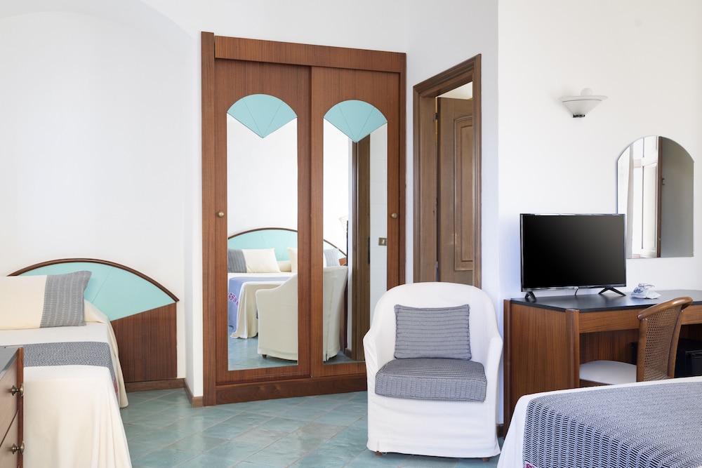 Torino - Sardegna Sud - Cagliari, Villasiumius, Costa Rei, Pula, Mare Italia - Hotel la Torre
Torino - Sardegna Sud - Cagliari, Villasiumius, Costa Rei, Pula, Mare Italia - Hotel la Torre