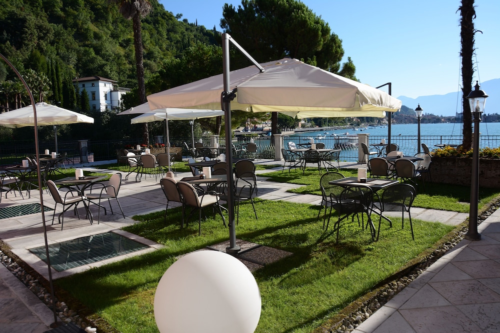 Catania - Gargnano - Hotel Villa Maria Au Lac - Estella Hotels Italia
Catania - Gargnano - Hotel Villa Maria Au Lac - Estella Hotels Italia