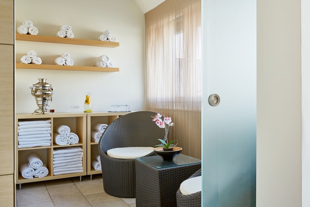 Bari - Zurigo - H+ Hotel Zürich 
Bari - Zurigo - H+ Hotel Zürich