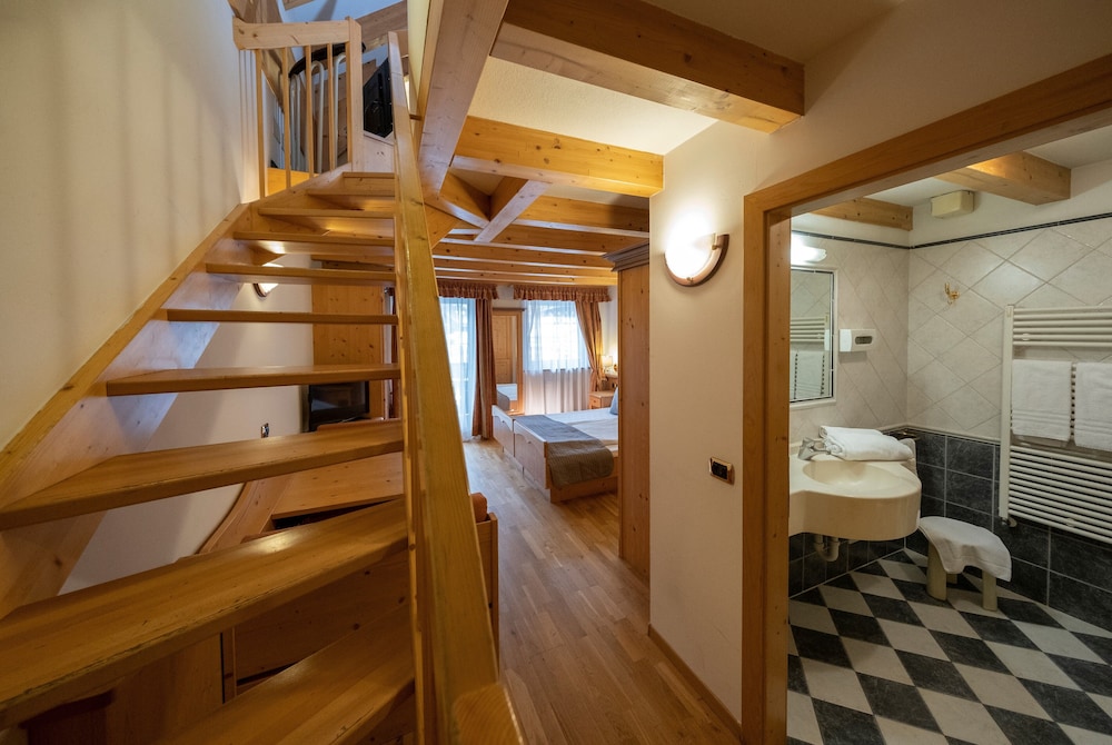 Palermo - Selva di Val Gardena, Montagna Italia - Hotel Soreghes Gran Chalet
Palermo - Selva di Val Gardena, Montagna Italia - Hotel Soreghes Gran Chalet