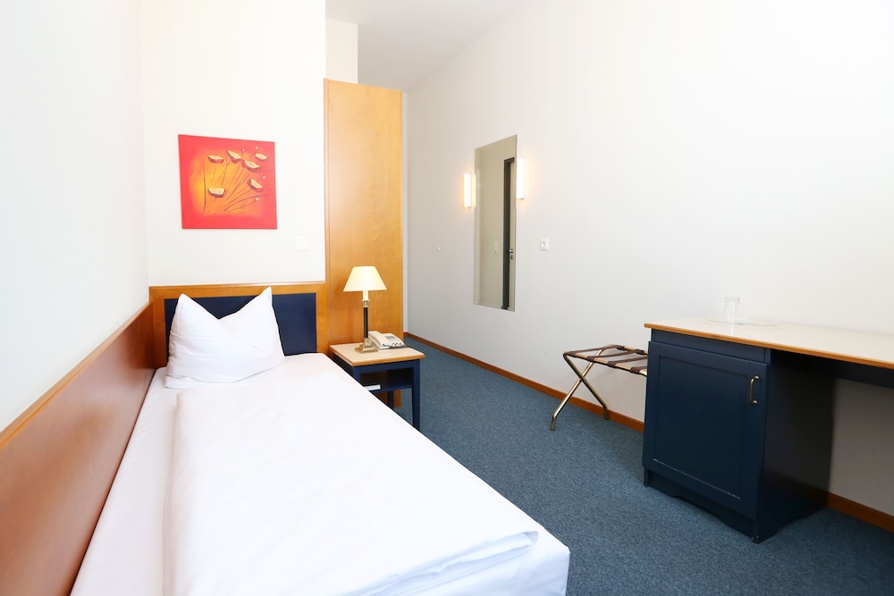 Roma - Teltow - H24 Hoteltow
Roma - Teltow - H24 Hoteltow